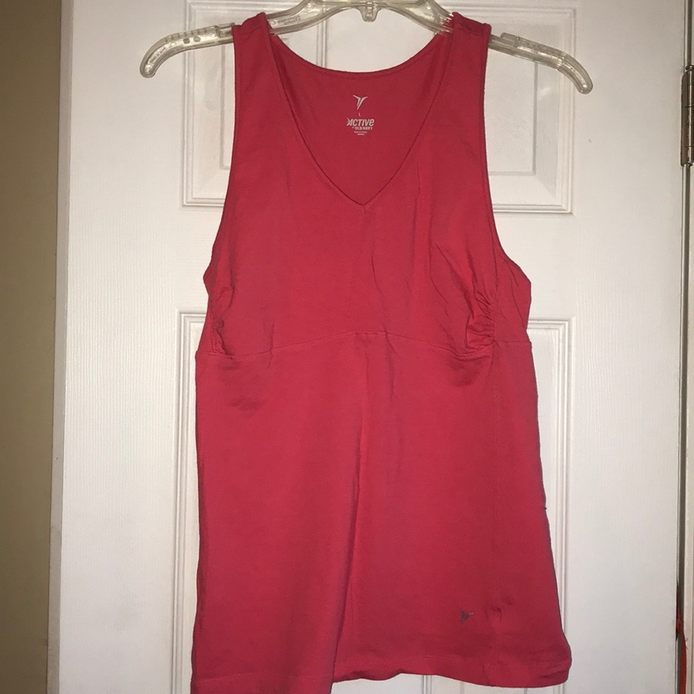 3/$15 Old Navy Workout Tank 🏋🏻‍♀️